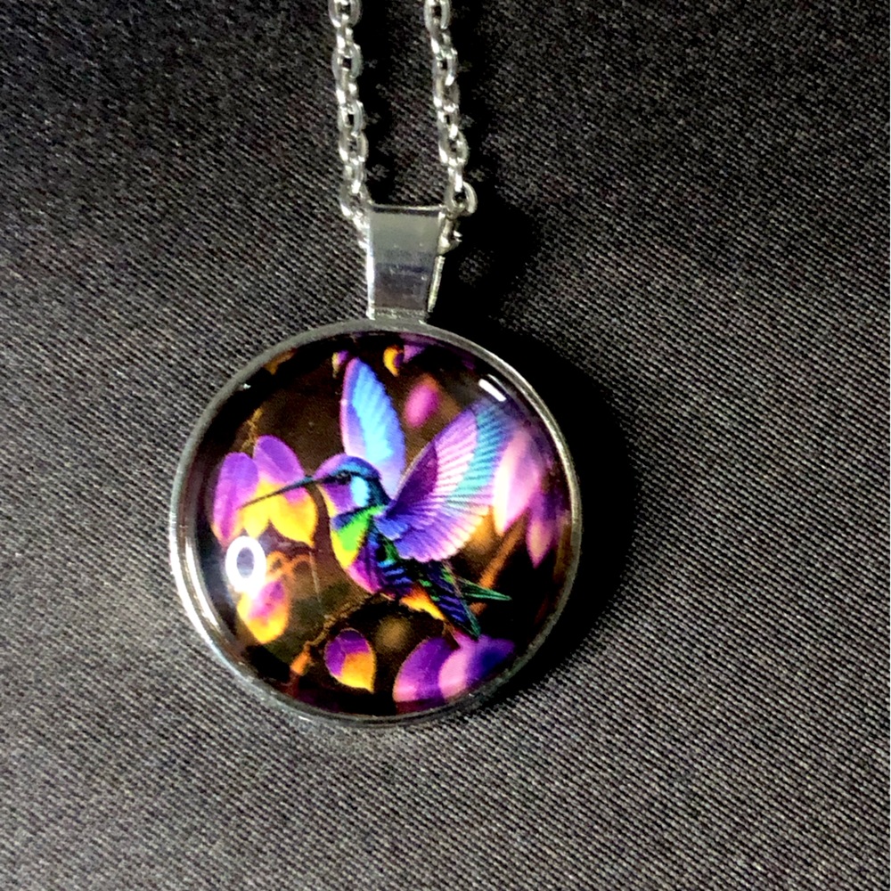 Hummingbird Flower Hand-painted Pendant Necklace - Picture 4 of 6